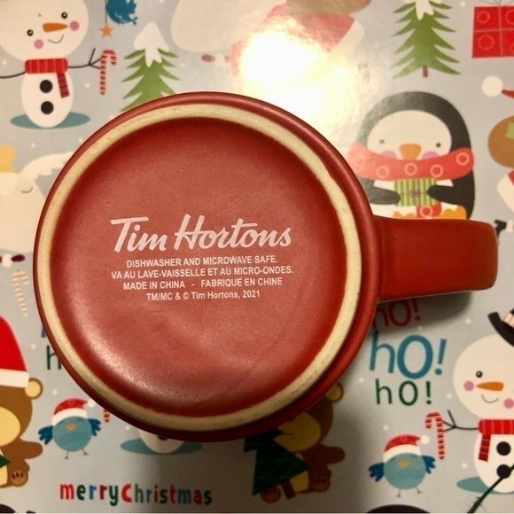 Tim horton’s red snowflake mug 2021 - Picture 5 of 5
